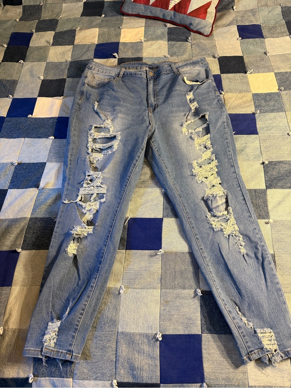 SHEIN Curve Distressed Skinny Jeans 4XL Light Wash Ripped